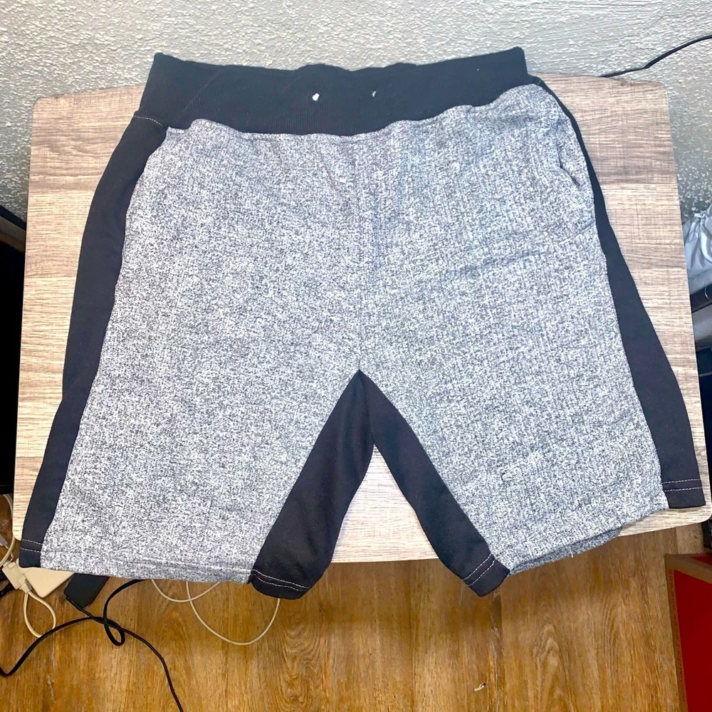 Galaxy by Harvic - Men’s two tone sweatshorts